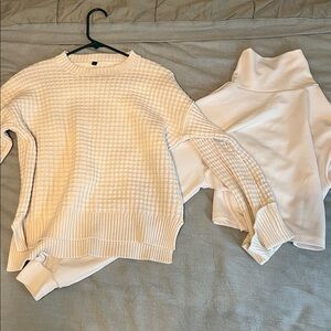 Bundle of 2 white sweaters
